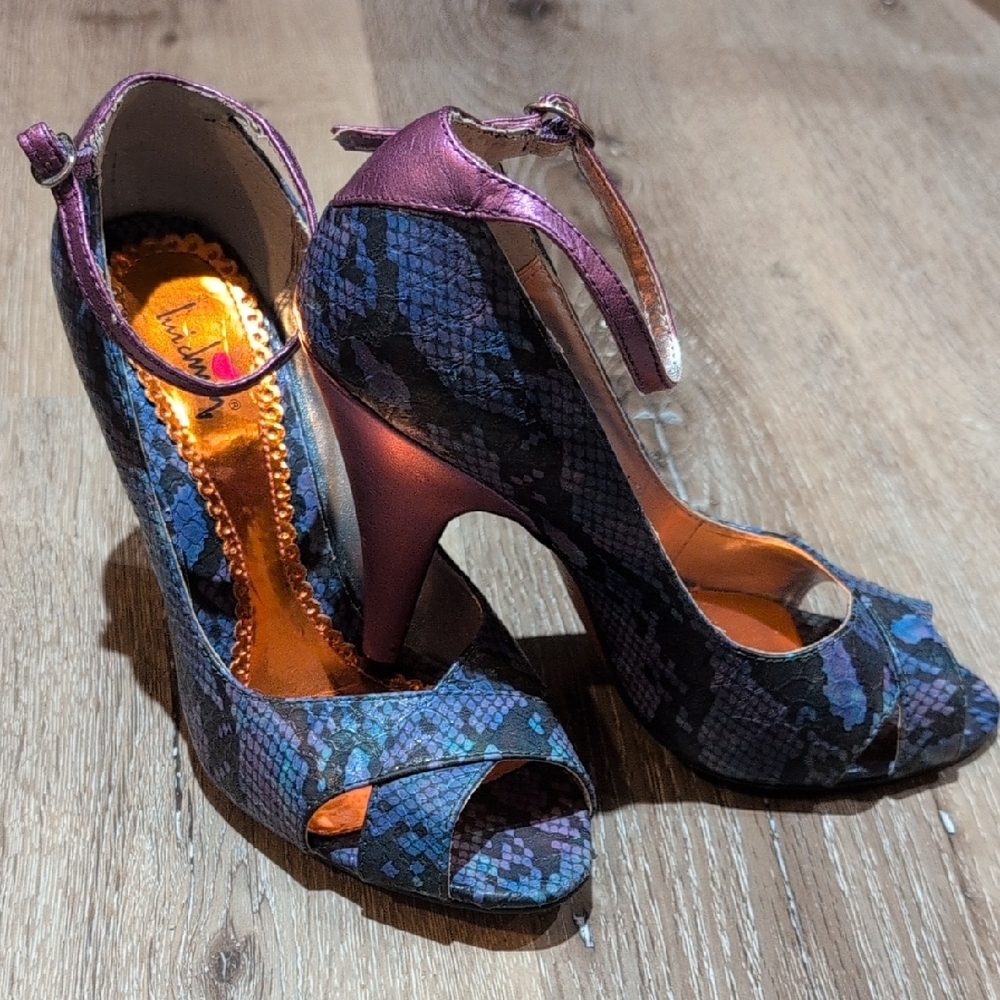 Stylish Purple & Blue Snake Skin & Metalic Purple Peep-Toe Pumps Heels Size 6.5